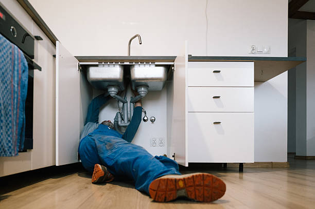 Professional Leak Detection technician working in Española, NM